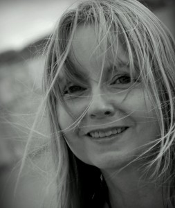 Caroline Farrell (2)